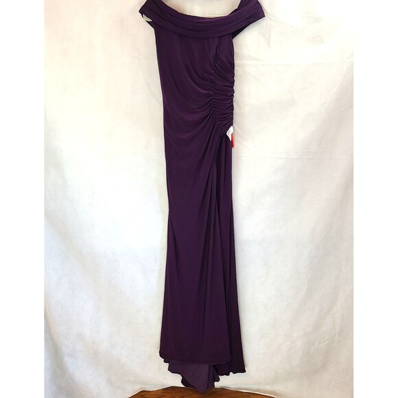 New MAC DUGGAL (4) 26517 Purple (Eggplant) Fold-over Off-the-Shoulder Slit Gown - Picture 2 of 16